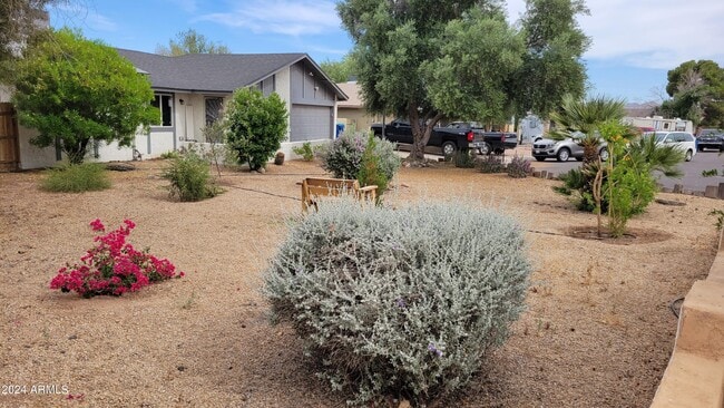 property at 607 N Palm Cir