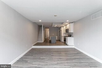228 Hermitage St in Philadelphia, PA - Building Photo - Building Photo