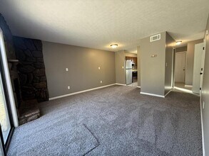 1240 Clear Ridge Ln in Radcliff, KY - Building Photo - Building Photo