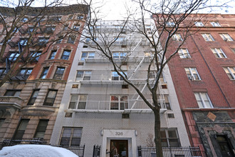 326 W 83rd St in New York, NY - Building Photo - Building Photo