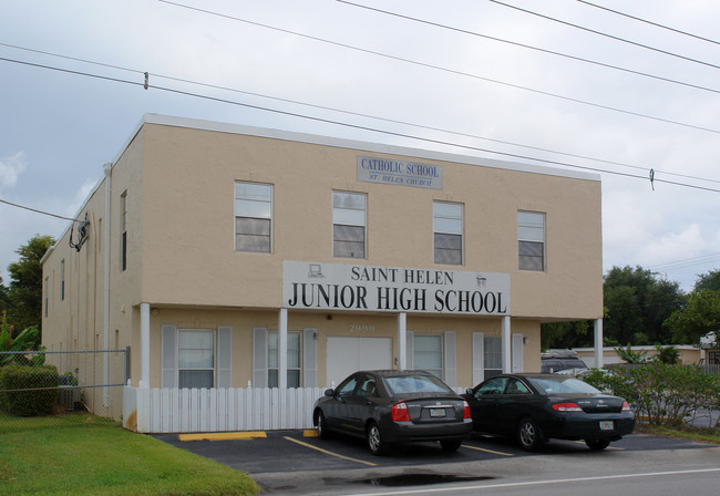 2999 NW 33rd Ave in Lauderdale Lakes, FL - Building Photo - Building Photo