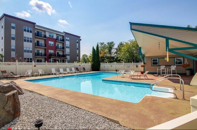 10 Kellogg Rd, Unit #246 in Essex Junction, VT - Building Photo - Building Photo