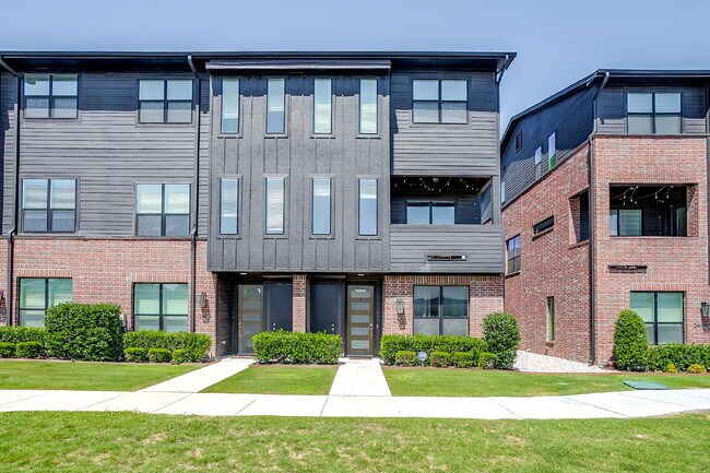 2808 Addison Park Ln in Fort Worth, TX - Building Photo - Building Photo