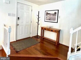 28 Flintlock Ln in Chesterbrook, PA - Building Photo