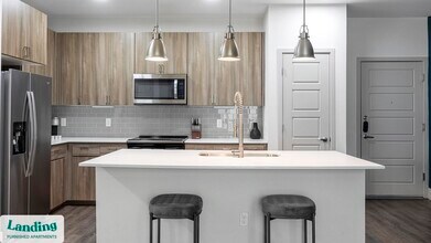 2323 E Highland Ave in Phoenix, AZ - Building Photo - Building Photo