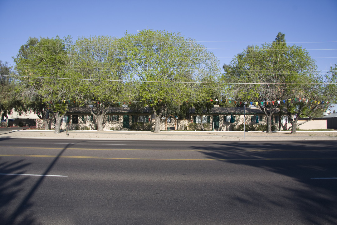 Cedar Springs in Phoenix, AZ - Building Photo