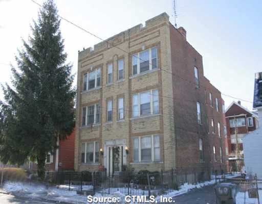 63 Heath St in Hartford, CT - Building Photo