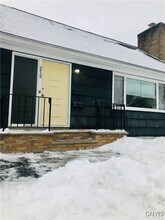 212 Pharis St in Syracuse, NY - Building Photo - Building Photo