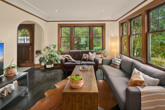 property at 2226 E Louisa St