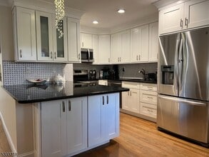 9 Ellen Rd in Ringwood, NJ - Building Photo - Building Photo