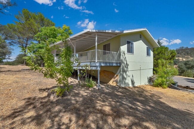 8471 Latrobe Rd in Shingle Springs, CA - Building Photo - Building Photo