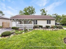 8149 Grand Ave in Kansas City, MO - Building Photo