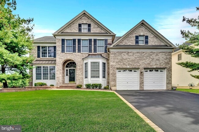 property at 86 Renfield Dr