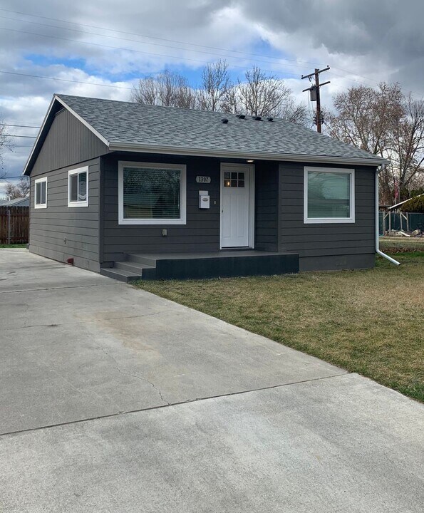 1307 Winslow Ave in Richland, WA - Building Photo