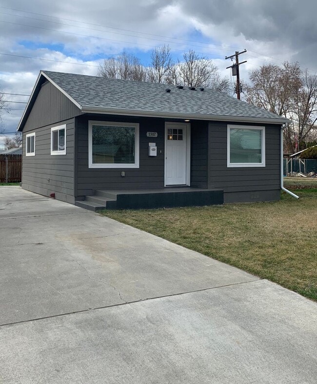 property at 1307 Winslow Ave