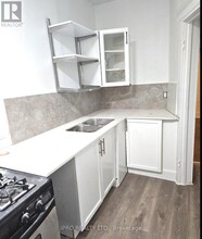 526-526 Palmerston Blvd in Toronto, ON - Building Photo - Building Photo