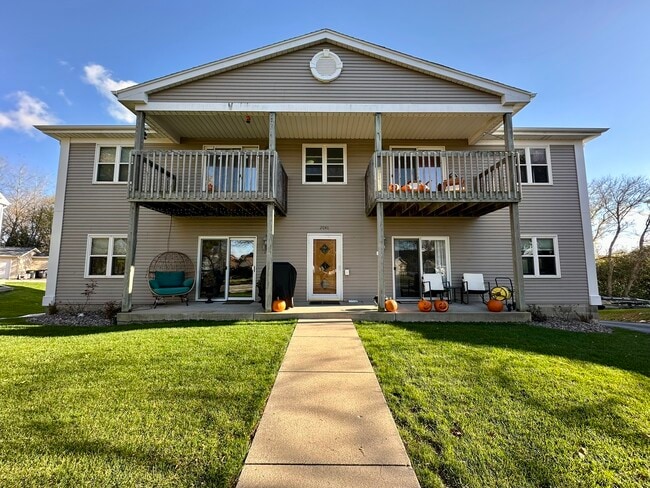 2046 Cliff Alex Ct S, Unit 3