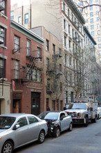 227 E 21st St in New York, NY - Building Photo - Building Photo