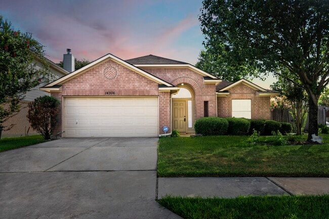 property at 14306 Pelican Marsh Dr