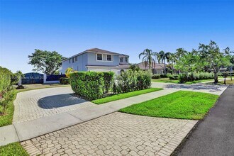 721 Ranch Rd. in Weston, FL - Building Photo - Building Photo
