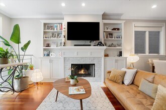 1018 N Hermitage Ave in Chicago, IL - Building Photo - Building Photo