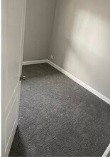 5529 W Monroe St, Unit 2 in Chicago, IL - Building Photo - Building Photo