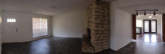 6432 Bankside Dr in Houston, TX - Building Photo - Building Photo