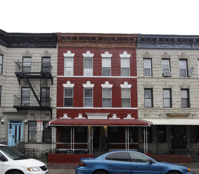 315 Chauncey St in Brooklyn, NY - Building Photo - Building Photo