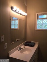 27 Lakeview Dr NE in Atlanta, GA - Building Photo - Building Photo
