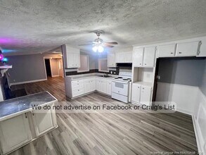 2597 Pinecrest Dr in Fayetteville, NC - Building Photo - Building Photo