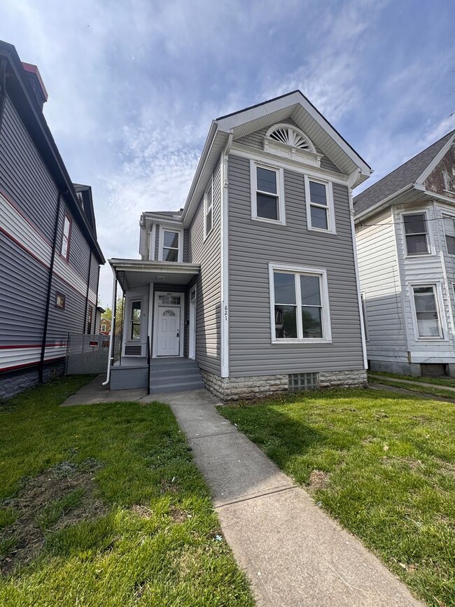 property at 821 Heaton St