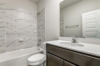 13076 Mizell Ln in Providence Village, TX - Building Photo - Building Photo
