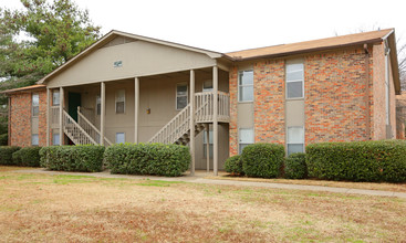 Laurelwood in Huntsville, AL - Building Photo - Building Photo