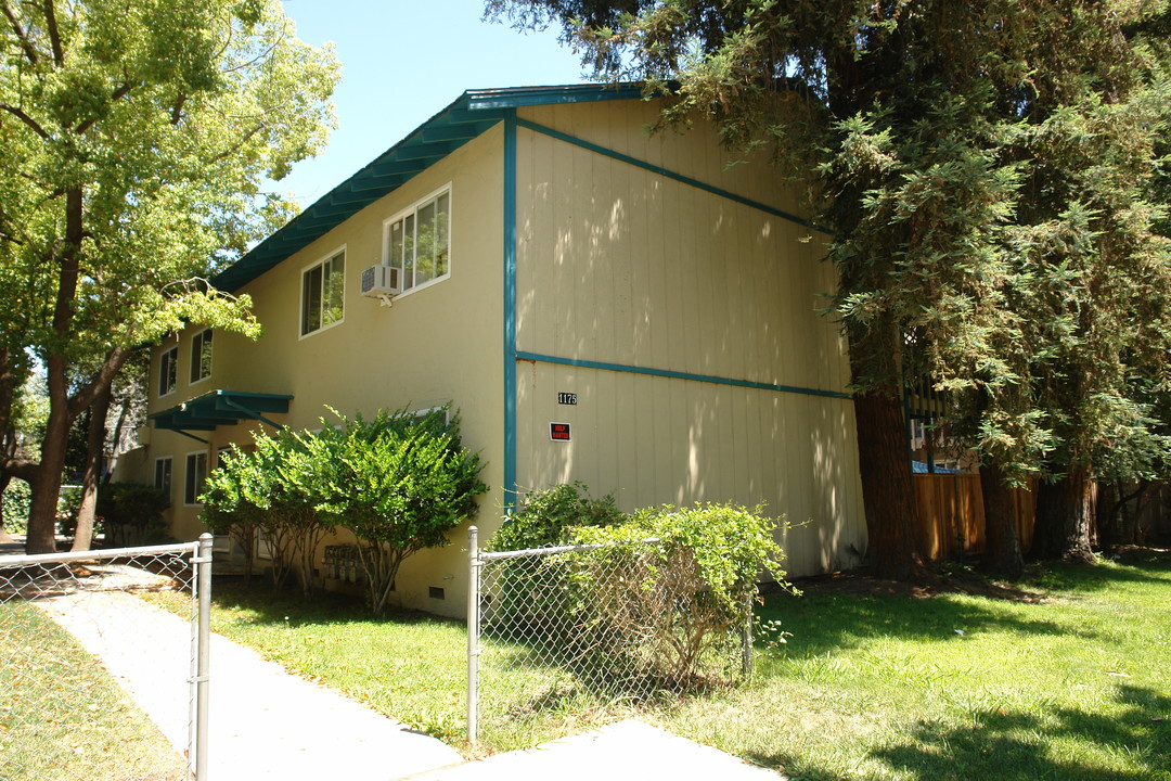 1175 Mesa Dr in San Jose, CA - Building Photo