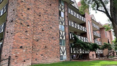 Park Bonfoy in Colorado Springs, CO - Foto de edificio - Building Photo