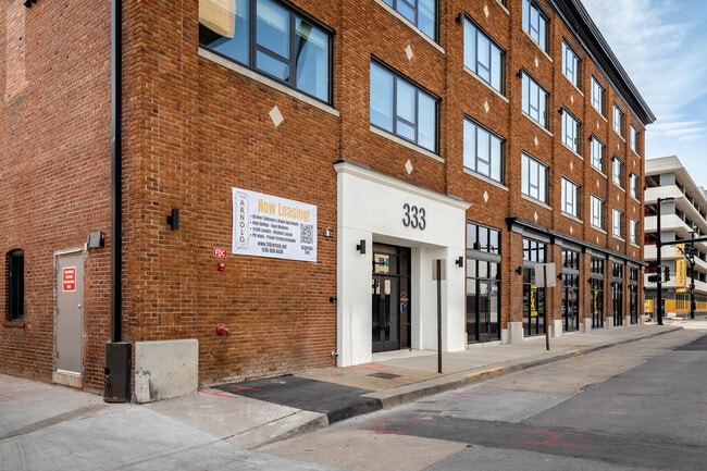 The Arnold Apartments in Wichita, KS - Building Photo - Building Photo