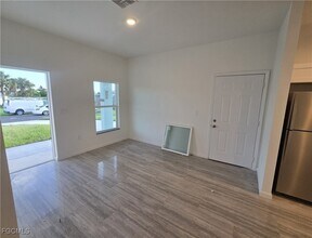 2822 19th St SW in Lehigh Acres, FL - Building Photo - Building Photo