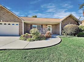 6625 Carina Ln in Corryton, TN - Building Photo