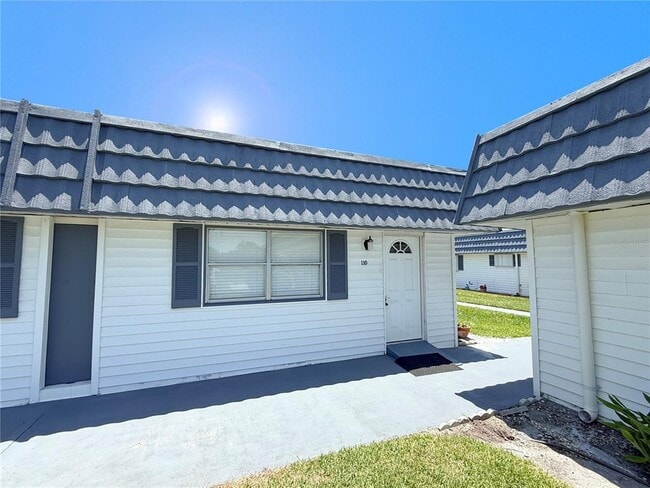 property at 205 Andover Pl N