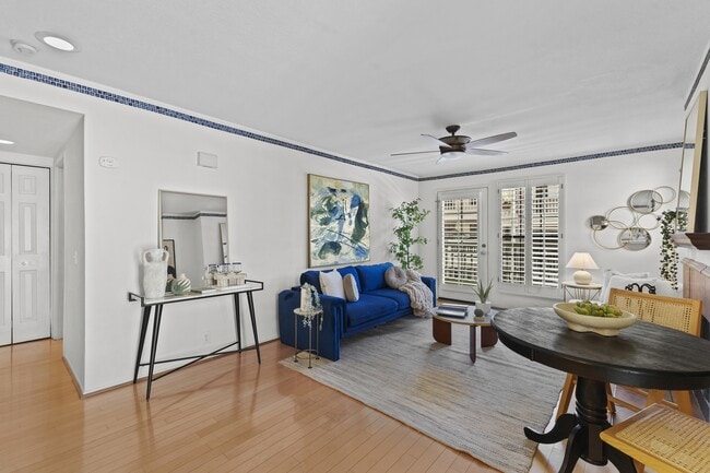 3975 Hortensia St in San Diego, CA - Building Photo - Building Photo