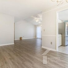 110 Stonington Way in Taylors, SC - Building Photo - Building Photo