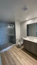569 SW 5th St, Unit A4 in Miami, FL - Building Photo - Building Photo