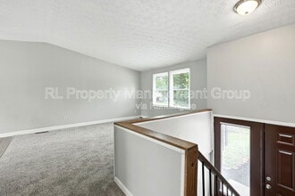2568 Stonington Ave in Grove City, OH - Building Photo - Building Photo