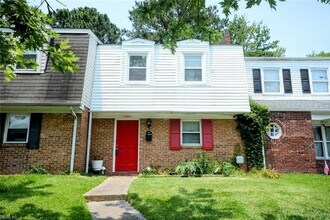 5854 E Hastings Arch in Virginia Beach, VA - Building Photo - Building Photo