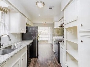 11418 Creekhurst Dr in Houston, TX - Building Photo - Building Photo