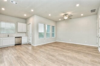 1015 Vista View Dr in Georgetown, TX - Building Photo - Building Photo