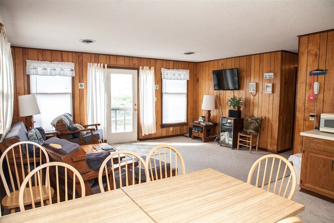 54225 Shoresurf Ln in Frisco, NC - Building Photo