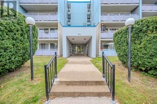 105 Conroy Crescent in Guelph, ON - Building Photo