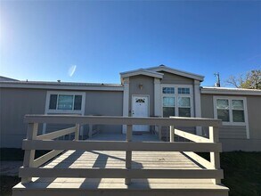 104 Ramirez St in Kyle, TX - Building Photo - Building Photo