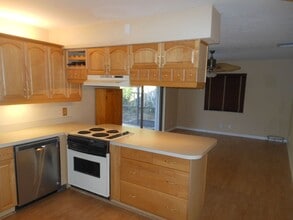 1723 NE 25th Terrace in Jensen Beach, FL - Building Photo - Building Photo